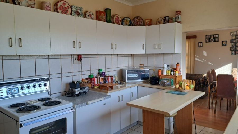 4 Bedroom Property for Sale in Caledon Western Cape